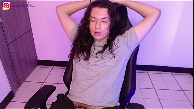 הופעת וובקאם של Yigolo__
