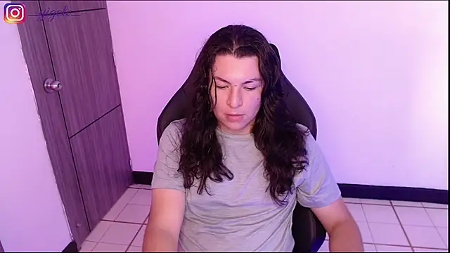Show modela Yigolo__ na web-kameri