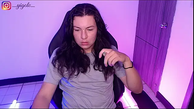 Show modela Yigolo__ na web-kameri