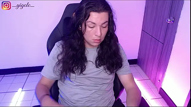 Yigolo__ – Kamerová šou