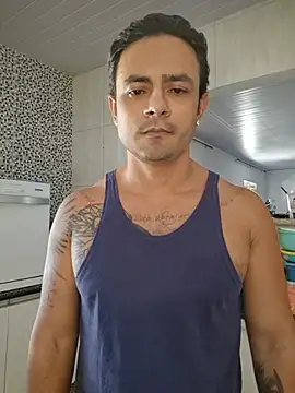 Show de moreno18rn na webcam