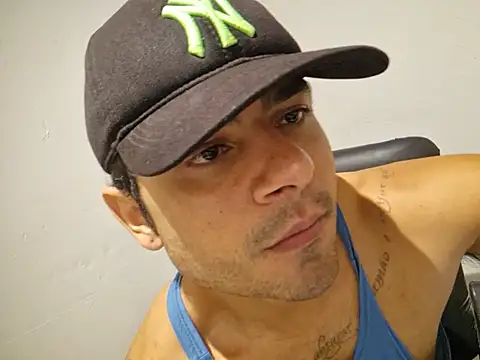 Show de Latinoamericanobr na webcam