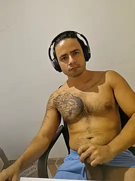 Show de Latinoamericanobr na webcam