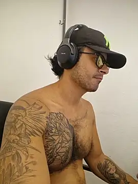 Show de Latinoamericanobr na webcam
