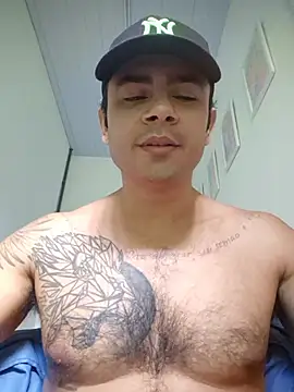 Show de Latinoamericanobr na webcam