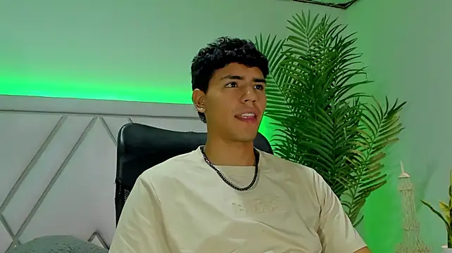 Вебкам-шоу Tobias_Vega