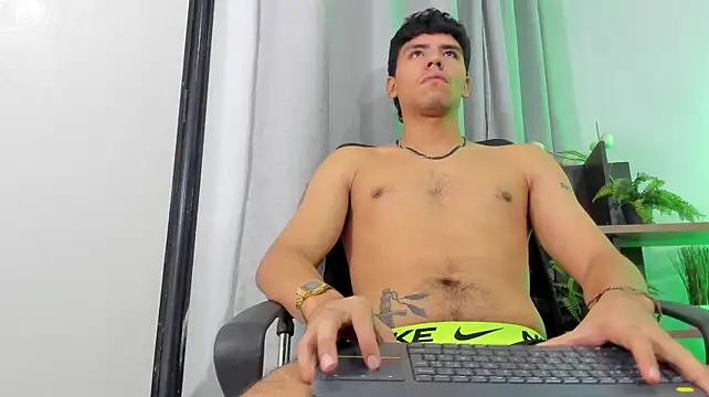 Tobias_Vega Шоу с уебкамера