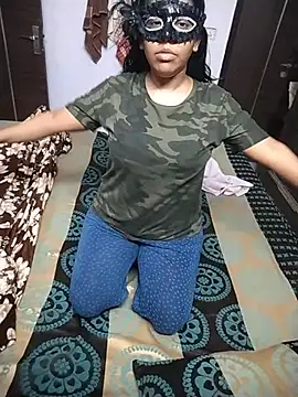 Yourshyriya's Webcam Show