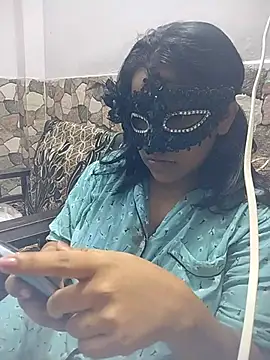 Chat +18 de Yourshyriya ao vivo