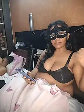 Show de Yourshyriya na webcam