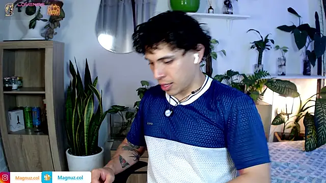 Show modela Magnuz_Col na web-kameri