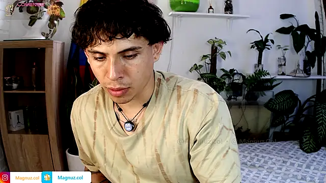 Magnuz_Col Adlı Modelin Web Kamerası Şovu