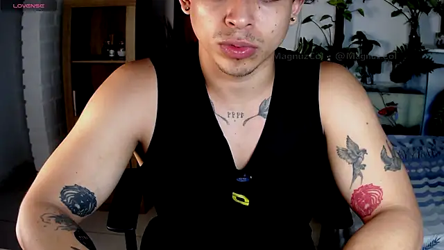 Magnuz_Col Webcamshow