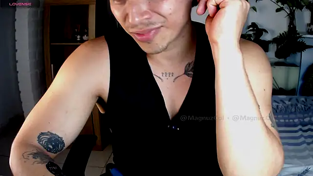 Magnuz_Col Webcam show