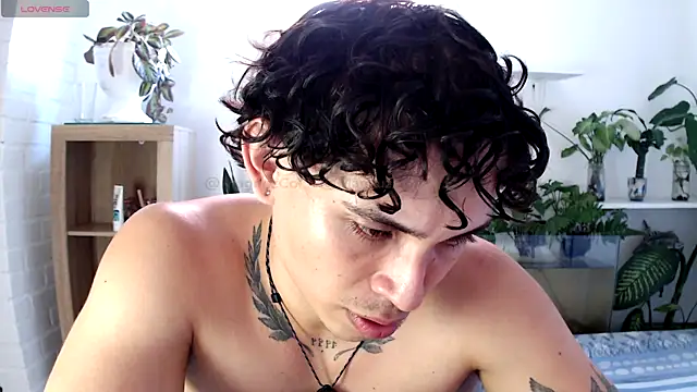 Show modela Magnuz_Col na web-kameri