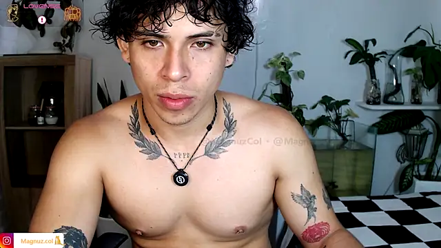Magnuz_Col webcam show
