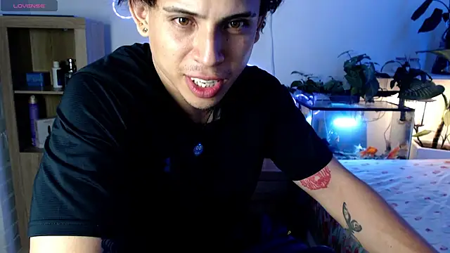 Magnuz_Col webcam show