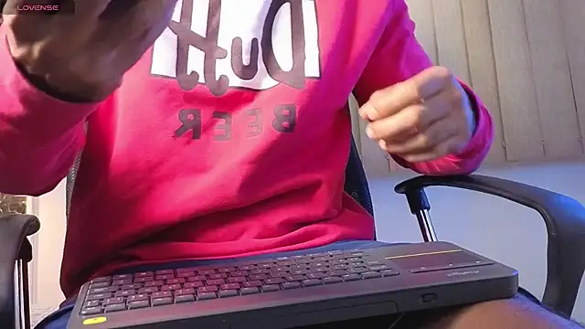 MR_EITHAN Шоу с уебкамера