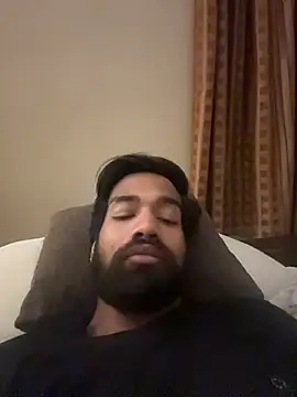 priyansh92924: διαδικτυακό σόου στην κάμερα