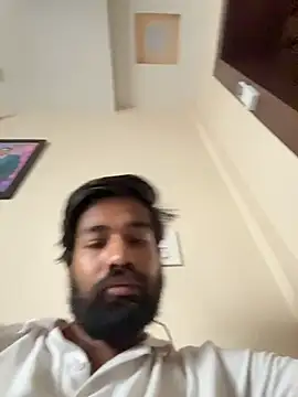 priyansh92924 Show in webcam