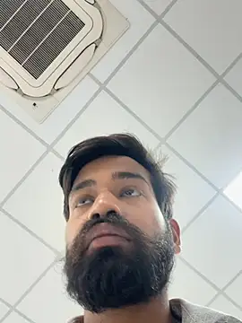 priyansh92924 Show in webcam