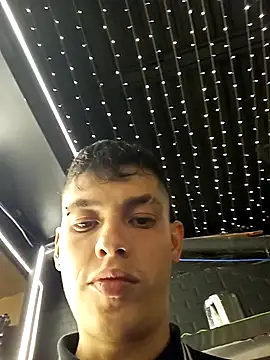 vlackniyaaa6565's Webcam Show