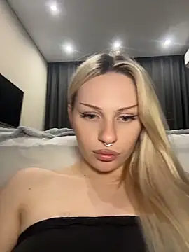 DayaFoxy's Webcam Show
