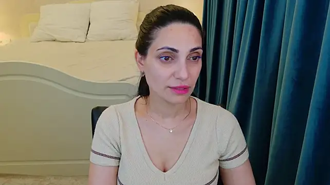LovelyBeatrice's Live XXX Chat