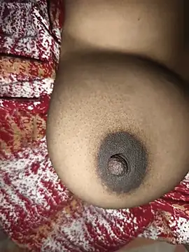 Anuji--_--_--_--_'s Webcam Show