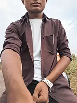 its_rising_star Show in webcam