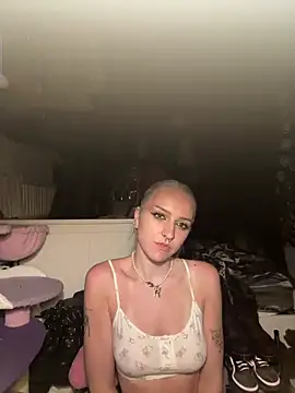 bambibabyy's Webcam Show