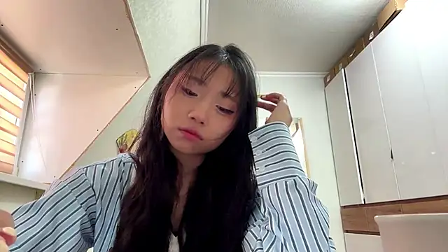 SweetMiaXO: вебкам-шоу
