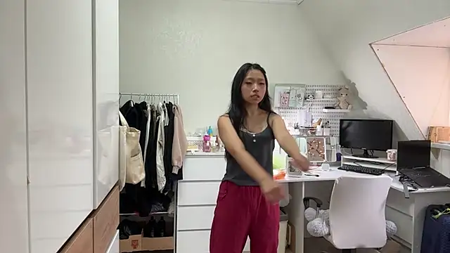 SweetMiaXO's Webcam Show