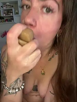 צ'אט XXX בשידור חי של ValenciaTheVixenXX