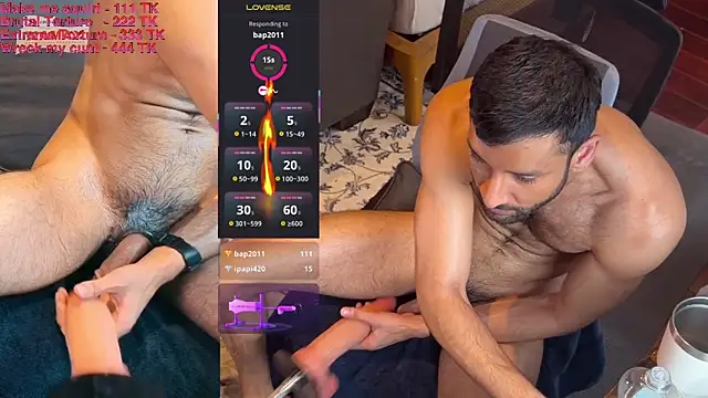 Toronto325 Adlı Modelin Web Kamerası Şovu