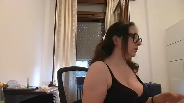 צ'אט XXX בשידור חי של Miasexmilf