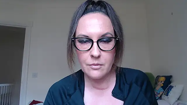 Humiliatrixxxx live XXX chat