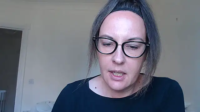 Humiliatrixxxx Adlı Modelin Web Kamerası Şovu