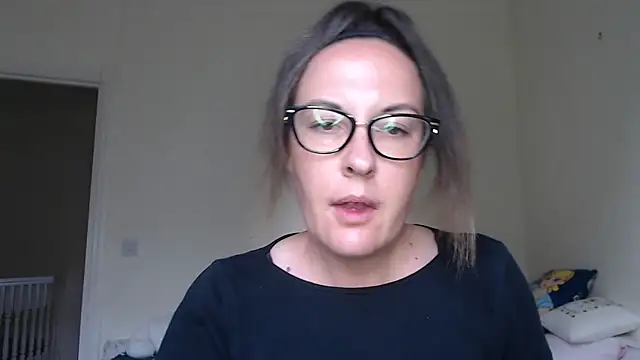 Humiliatrixxxx Adlı Modelin Web Kamerası Şovu