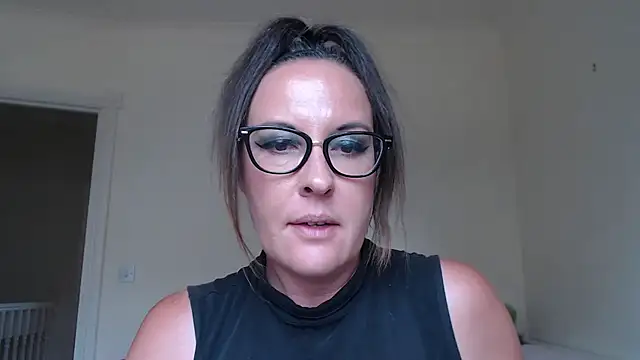 צ'אט XXX בשידור חי של Humiliatrixxxx