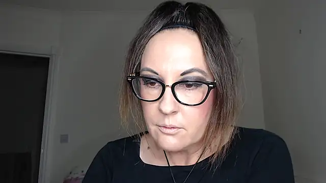 Humiliatrixxxx Show in webcam