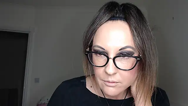 Humiliatrixxxx – webcam-show