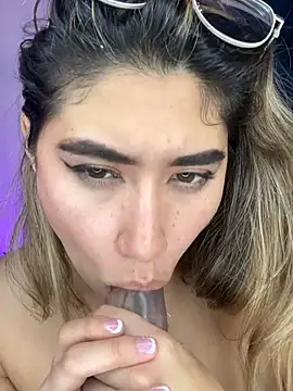 LunaRiivas webkamerás műsora