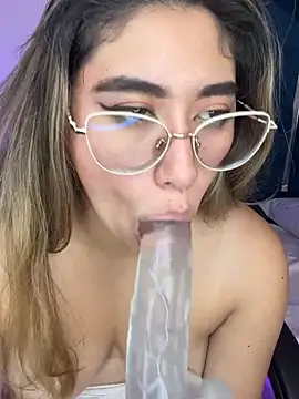 LunaRiivas webkamerás műsora