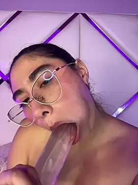 LunaRiivas 网络视讯表演