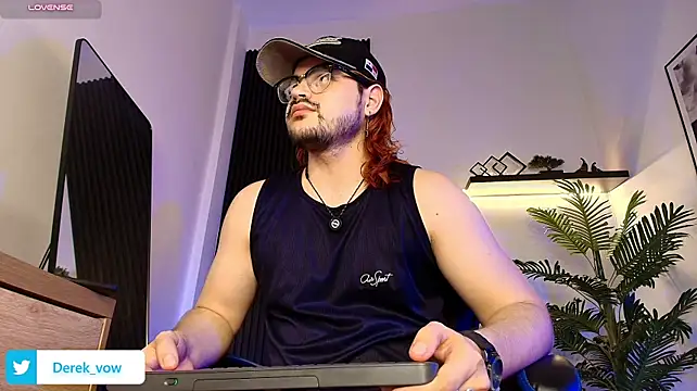 Show modela Derek_Vow na web-kameri