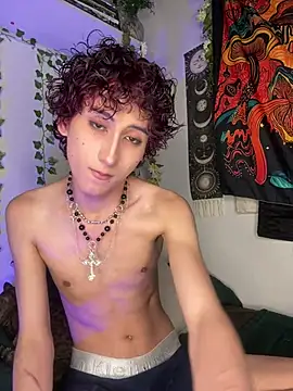 הופעת וובקאם של noynxz