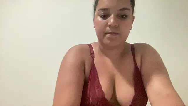 layali_off's Live XXX Chat