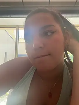 layali_off Adlı Modelin Web Kamerası Şovu