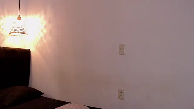Živá chatovací místnost ArianaAlvarez_